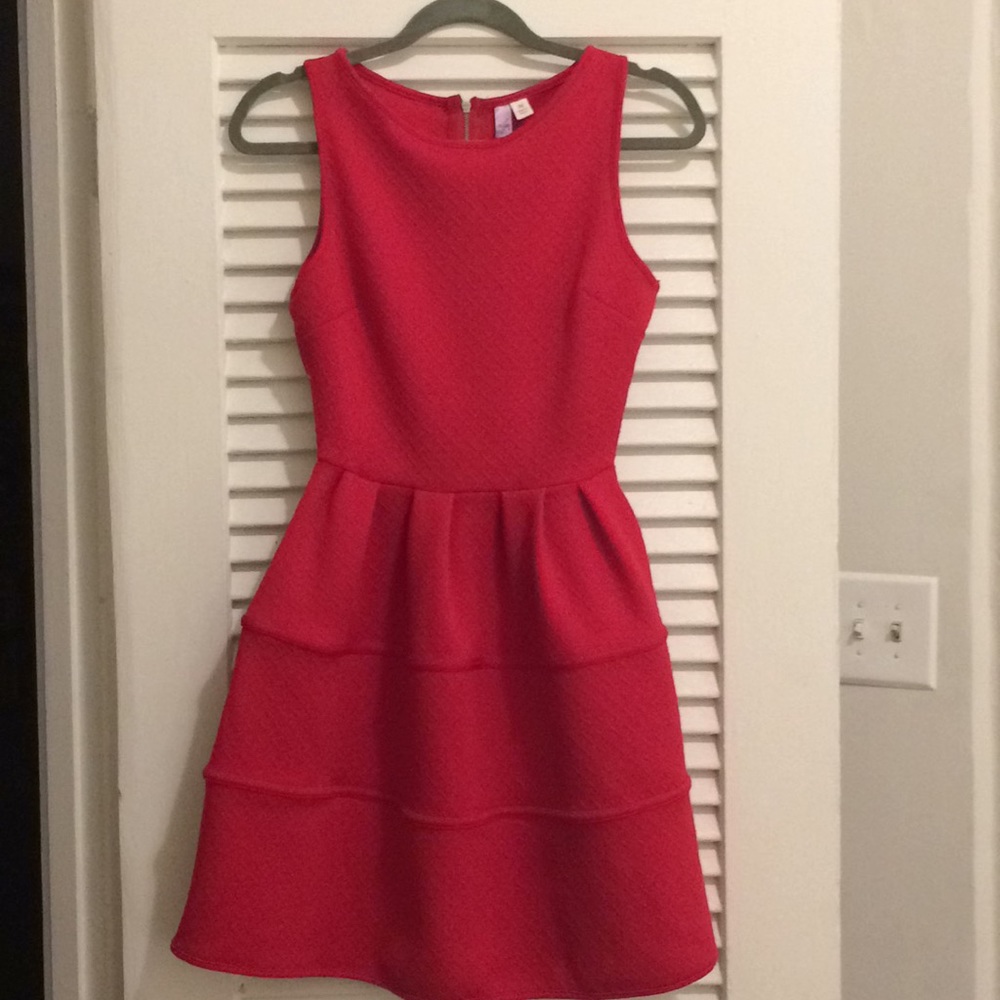 Alya red dress